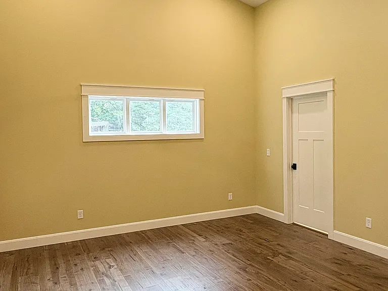 925 Clifton Church Rd — Photo 12
