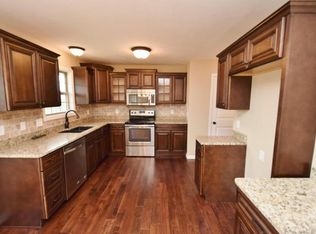 4633 W Gettysburg Battle St, Battlefield, MO 65619