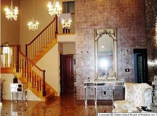 601 Todt Hill Rd, Staten Island, NY 10304