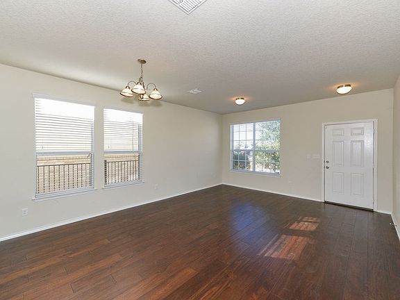 3rd image of 3406 Mentone Way