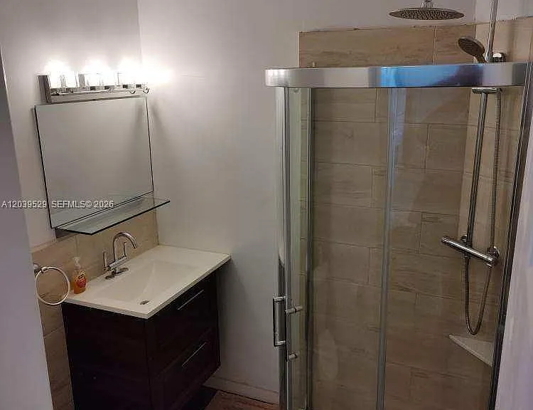 1279 NE 180th St #1 — Photo 4