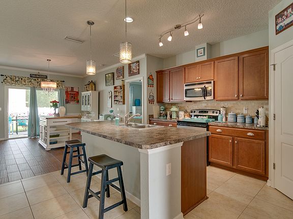 4th image of 2241 Gardenmoss Dr
