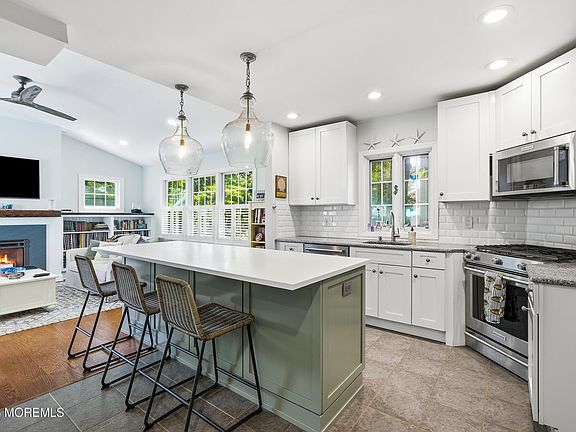 3rd image of 508 Blanchard Parkway