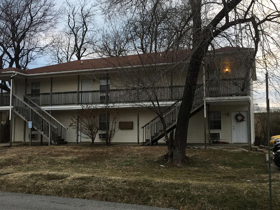 1st image of 1131 N Oakland Ave #2