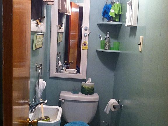 1/2 bath 