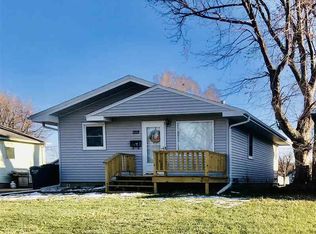 1212 Edgewater Ave, Sioux City, IA 51109