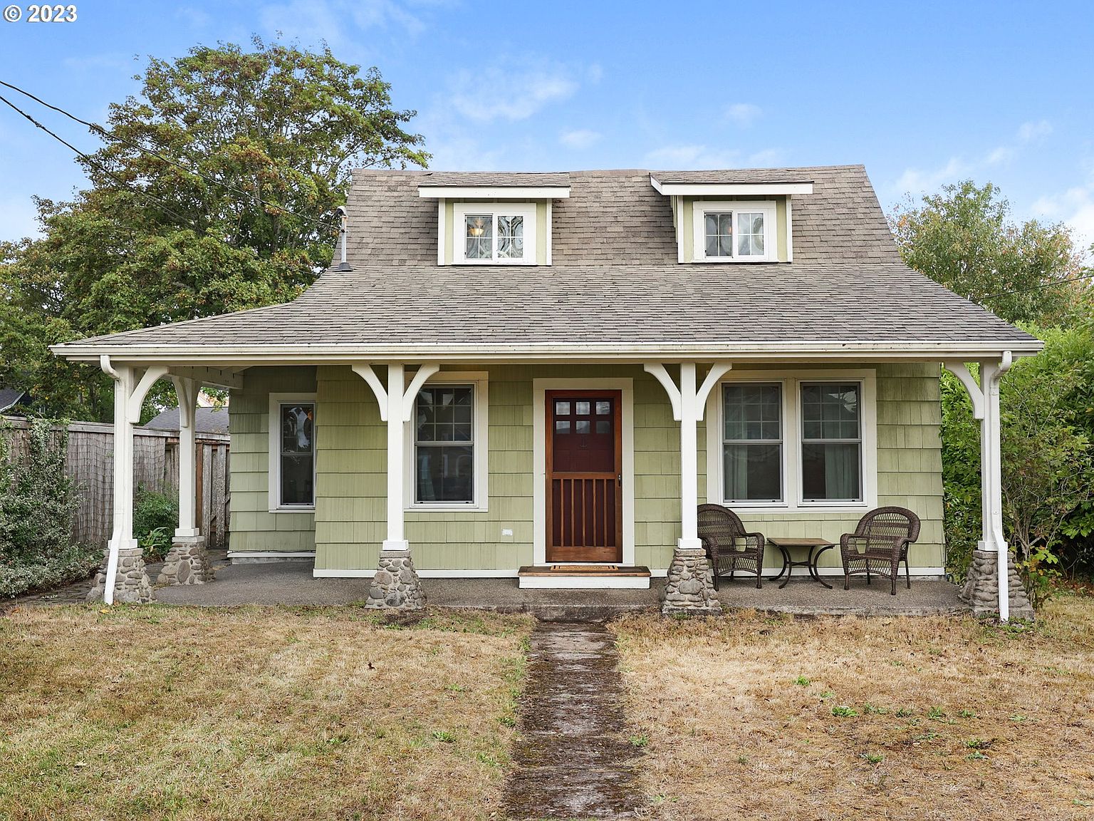 830 12th Ave, Seaside, OR 97138 | Zillow