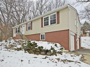 3 Dogwood Trl, Lagrangeville, NY 12540