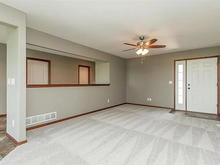 3703 English Glen Ave — Photo 17
