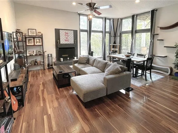 696 Mowbray Arch APT 830, Norfolk, VA 23507