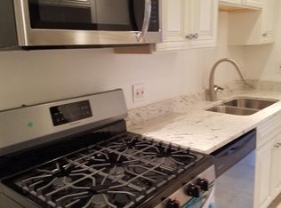 7443 N Ridge Blvd APT 2W, Chicago, IL 60645