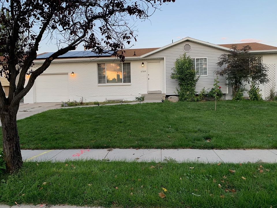 Front yard street view