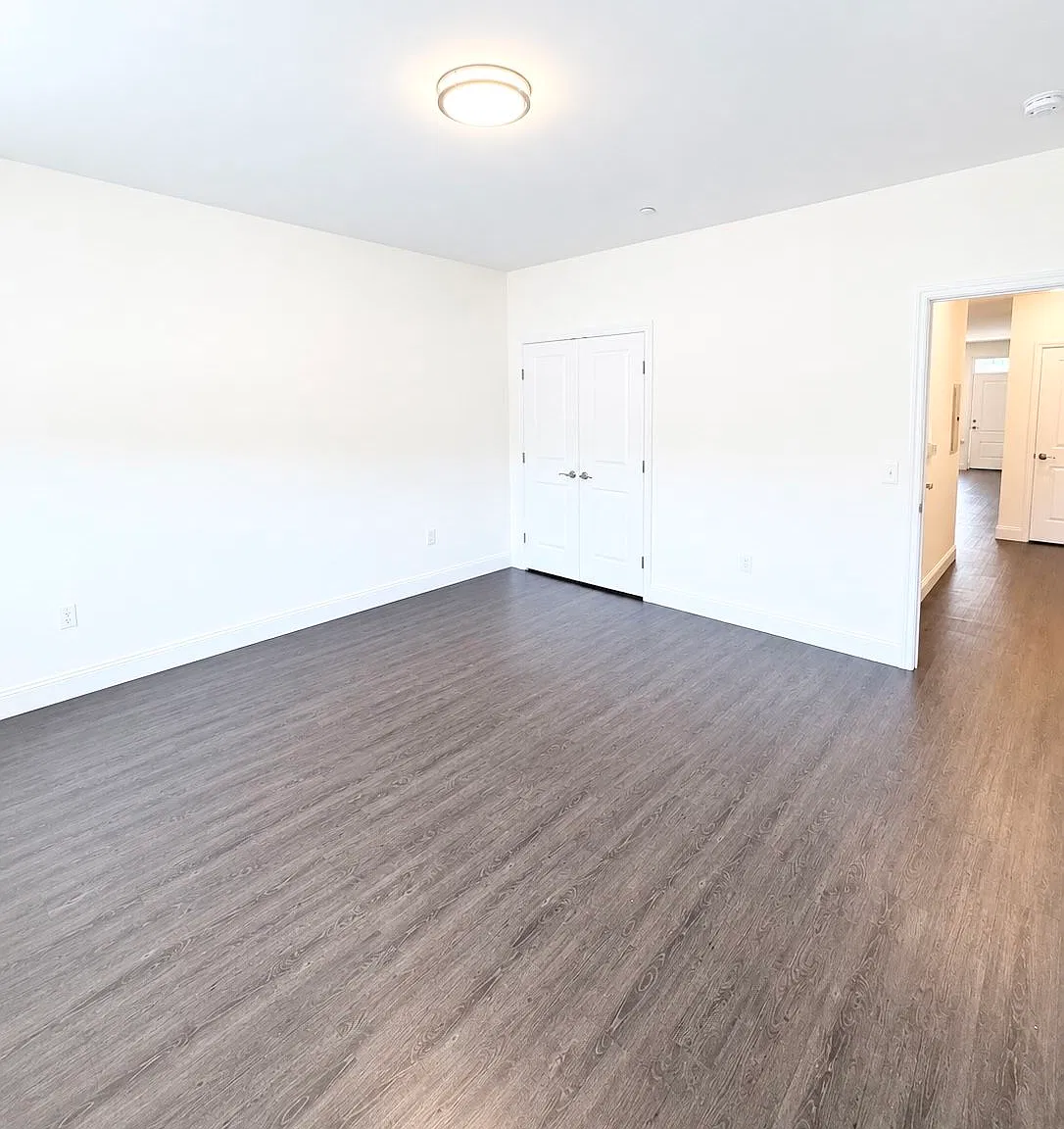 1 bed, 850 sqft, $3,150 — Photo 3