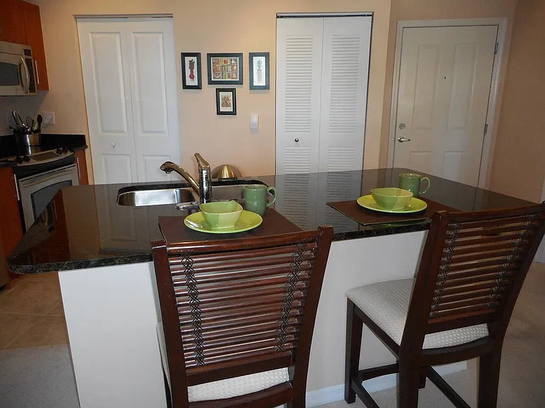 600 S Dixie Hwy #452 — Photo 5
