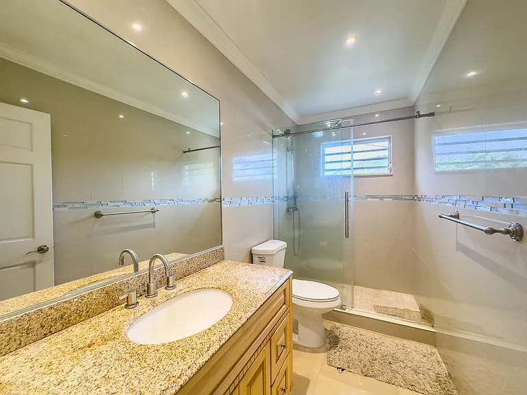 114 Mount Pleasant Ea #D — Photo 12