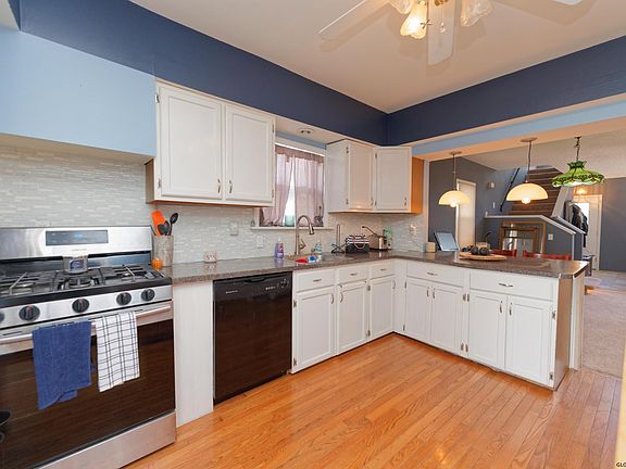 3rd image of 27 McElwain Ave