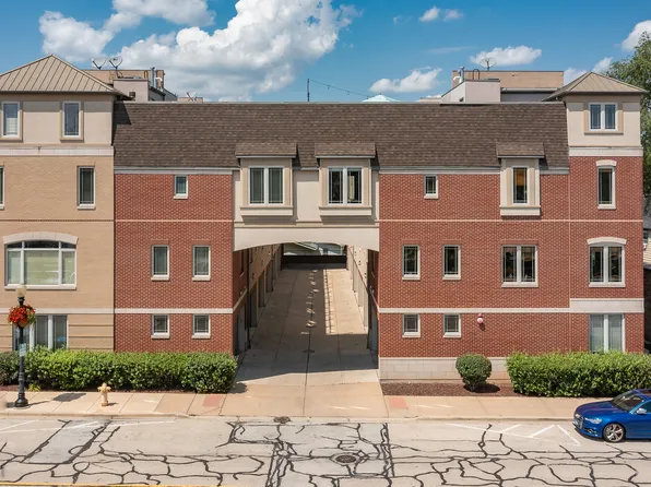 922 Warren Ave Unit 103, Downers Grove, IL 60515