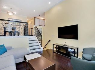 400 Kingston Ct, West New York, NJ 07093