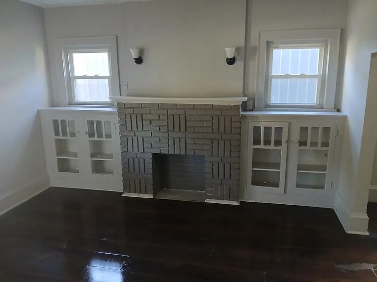 2417 East Ave — Photo 3
