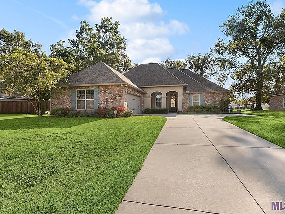 2nd image of 15280 Taormina Dr
