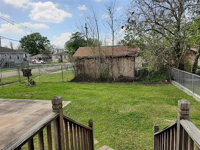 4900 Pecan St — Photo 12
