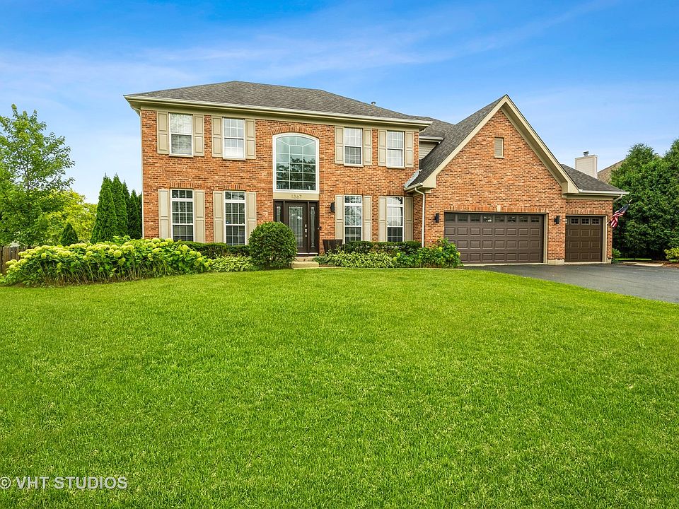 1367 Hunters Trl, Crystal Lake, IL 60014 Zillow