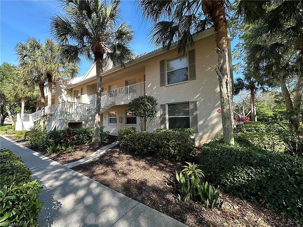 2 bed, 2.0 bath, 1225 sqft, $3,800 — Photo 2