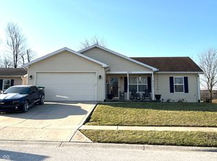 1217 Meadowood Dr, Danville, IN 46122