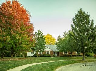 1119 Timberlane Dr, Charleston, IL