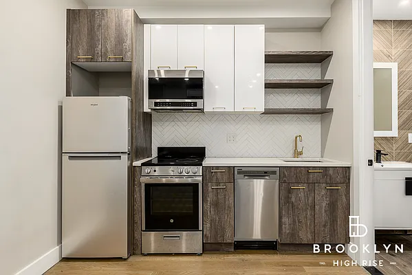 Rented by Brooklyn High Rise LLC | media 9