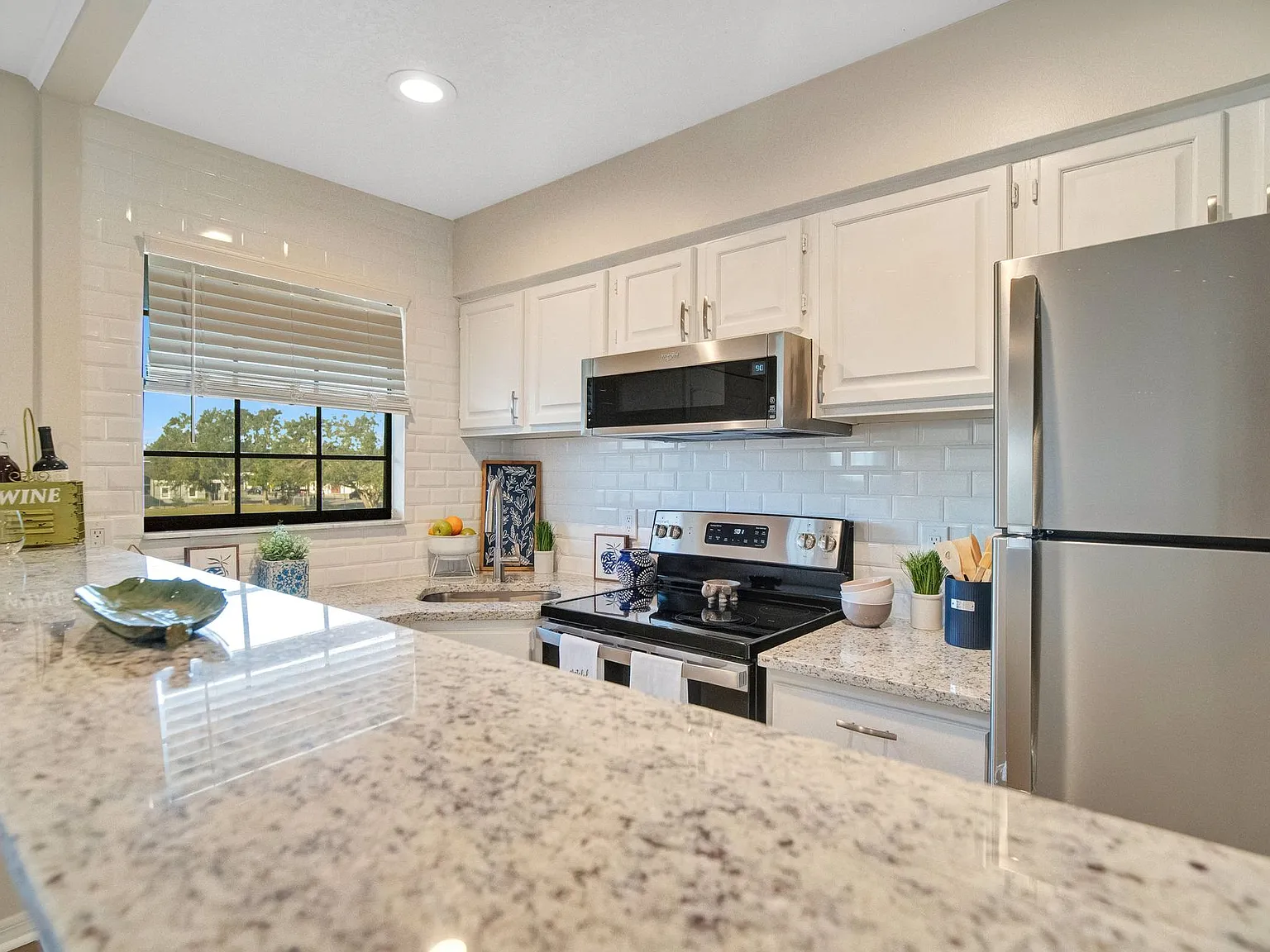 Hourglass Flats | Modern 1 Bedroom Apartments In Orlando, Fl-September Free If Moved In By 8/21 — Photo 4