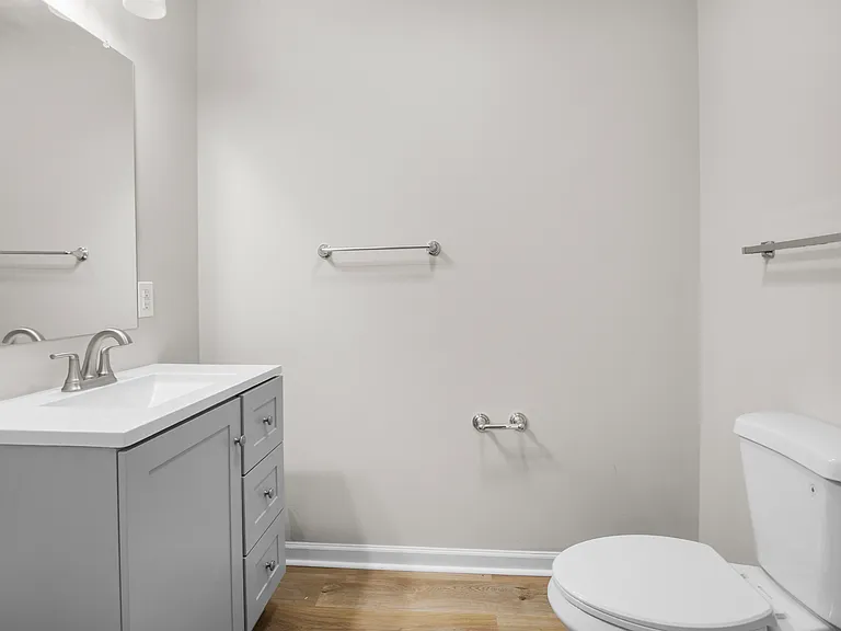2020 Lasalle St — Photo 9