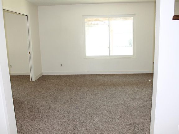 5th image of 2021 Carlton St
