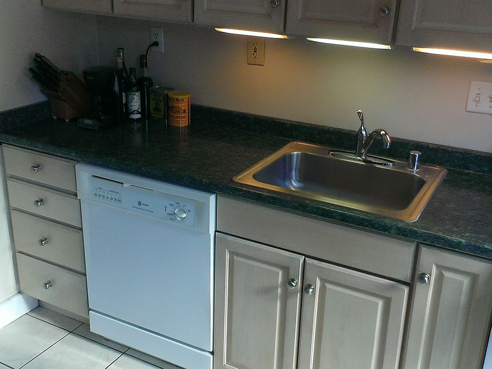 1st image of 1500 S Barton St APT 583