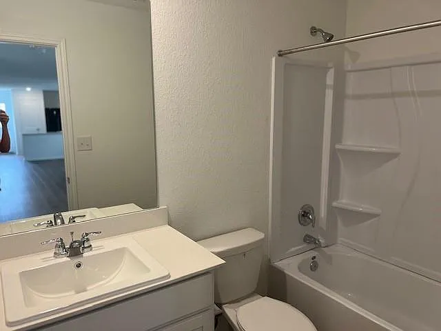 2215 Cyclone Dr — Photo 13
