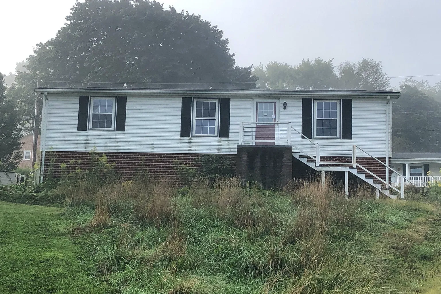 105 Damewood Ave photo 1