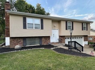 2720 Valley Trails Dr, Fort Mitchell, KY 41017
