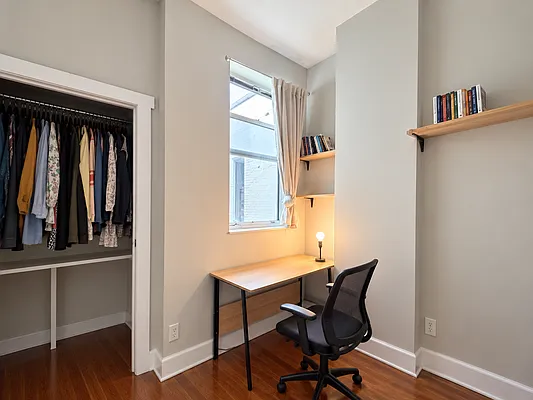 Office, photo 1