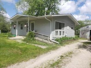 N51W14306 Ridgeway Ln, Menomonee Falls, WI 53051