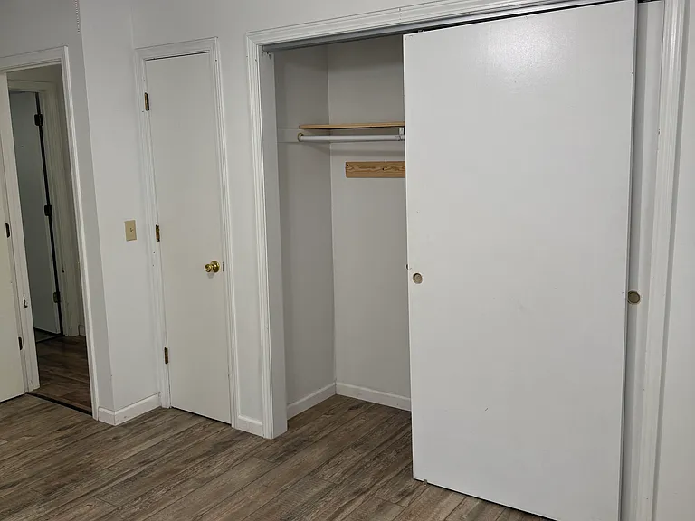 908 S East St — Photo 22