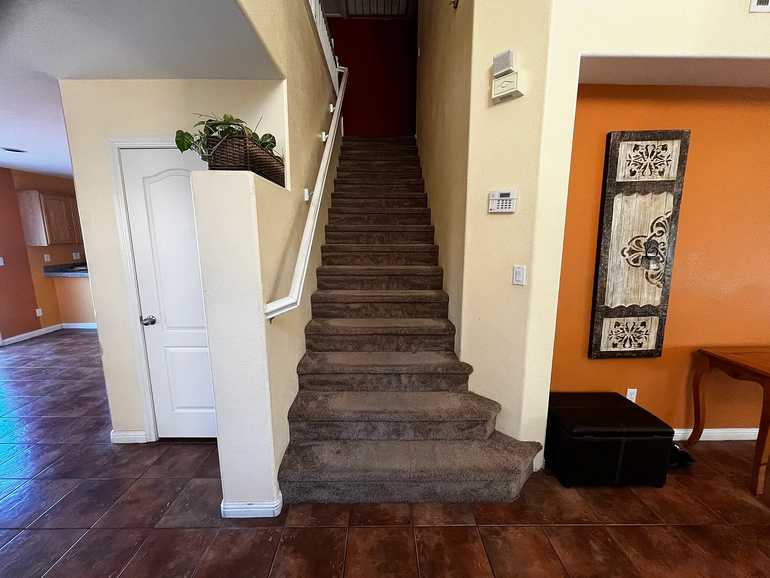 4 bed, 2.5 bath, 1960 sqft, $800 — Photo 4