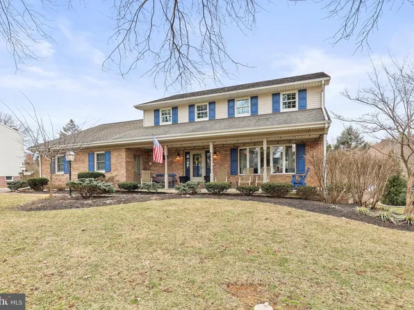 406 Wetherburn Dr, Lancaster, PA 17601