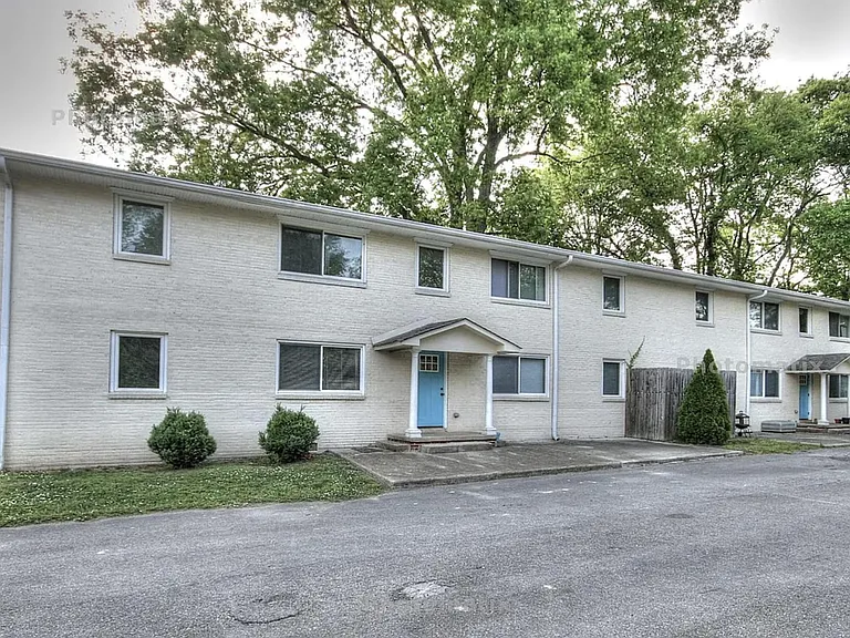 1401 McCullough Ave NE #8 — Photo 12