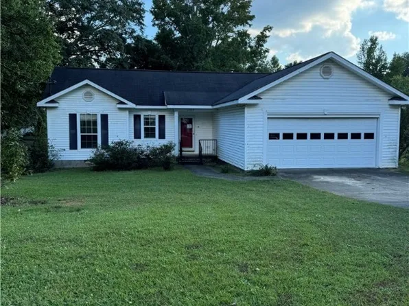 2003 Bruce Ave, Opelika, AL 36801