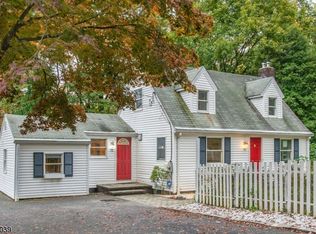 12 Chestnut Hill Dr E, Denville, NJ 07834