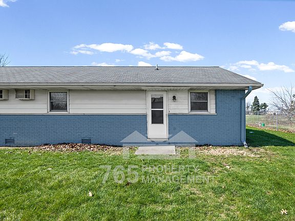 3rd image of 2930 Albright Rd APT 2