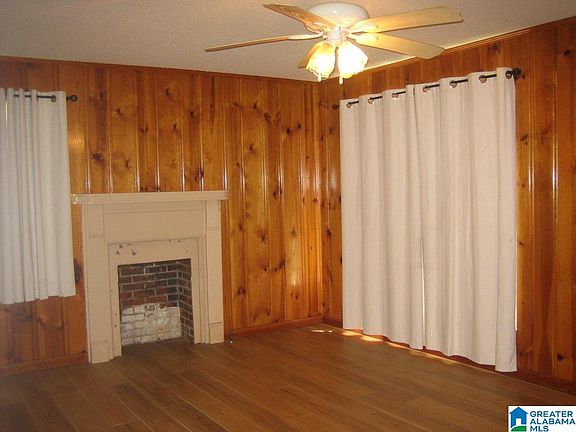 3rd image of 209 15th St N