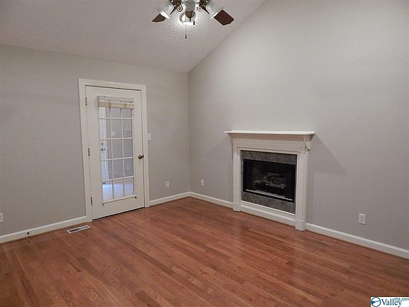 4th image of 13 Serenity St