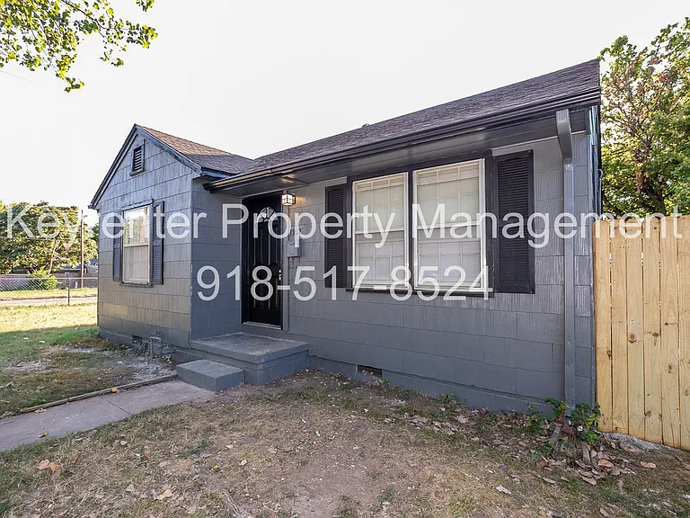 1502 N Columbia Ave — Photo 31