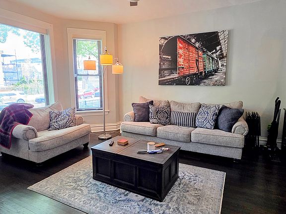 3rd image of 3624 N Racine Ave APT 1